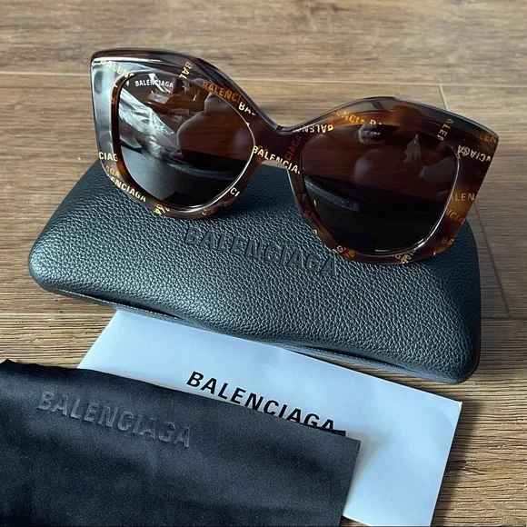BALENCIAGA-AUTHENTIC (NWT) Tortious Shell, Gold Logo Iridescent Sunglasses Balenciaga BB0322S 003 Sunglasses - US main image 2